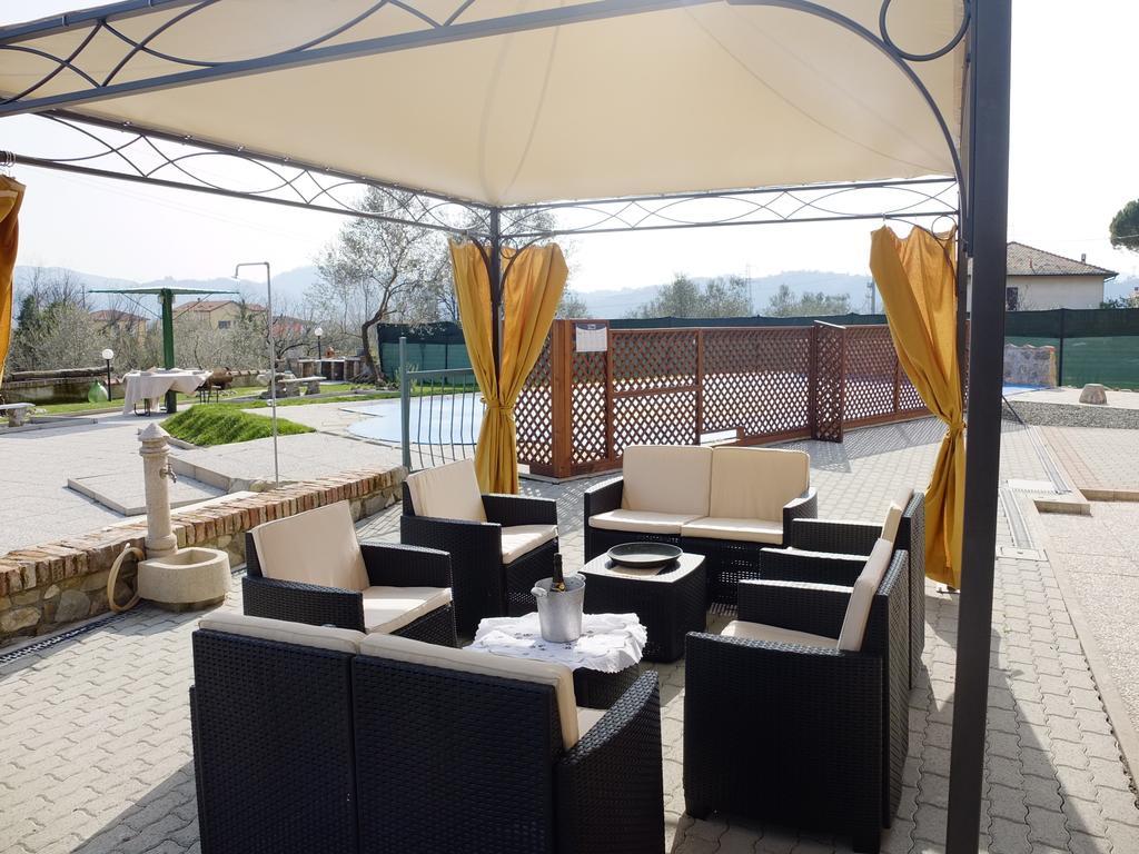 La Fonda Casa Vacanze-Appartamenti Con Piscina Santo Stefano di Magra Exterior foto
